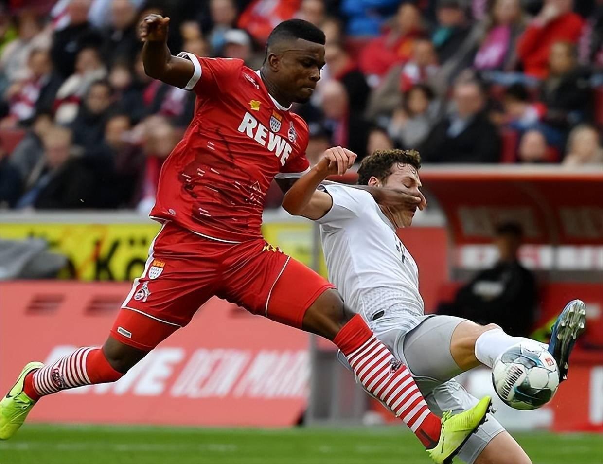 柏林联盟轻松战胜科隆，取得重要三分