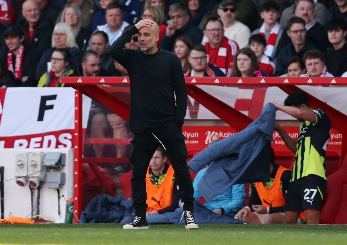 包含巴黎圣日耳曼客场不敌苏黎世，淘汰赛前景堪忧的词条