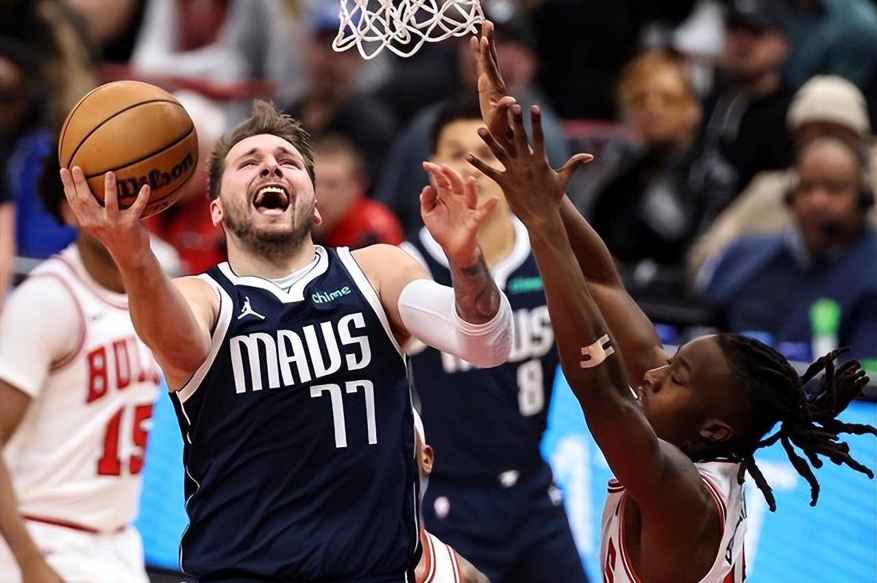 独行侠主场击败公牛,取得胜利 独行侠主场击败公牛,取得胜利