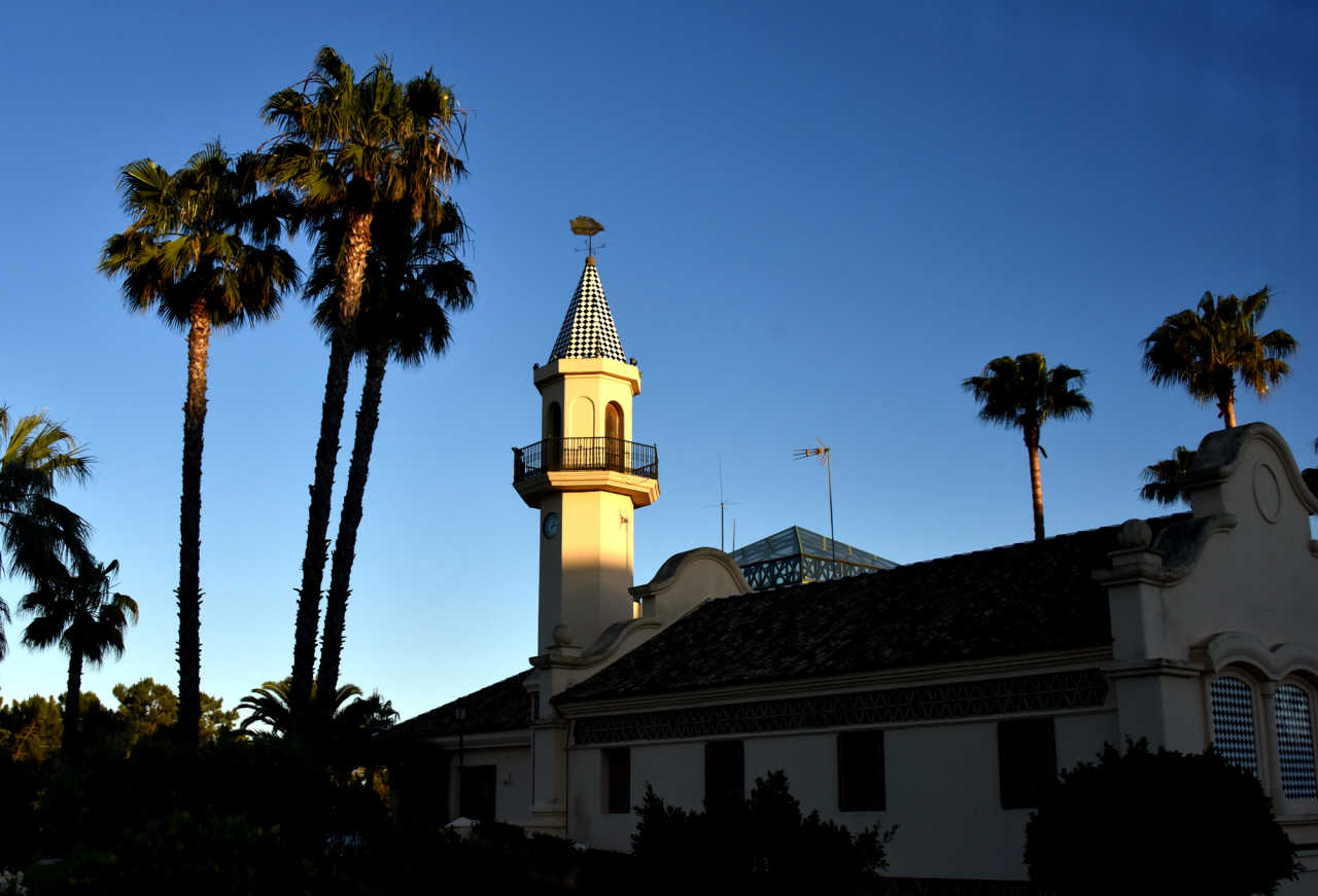 塞维利亚2-1马拉加：奥卡基亚踢中柱，本-耶德尔进球火爆