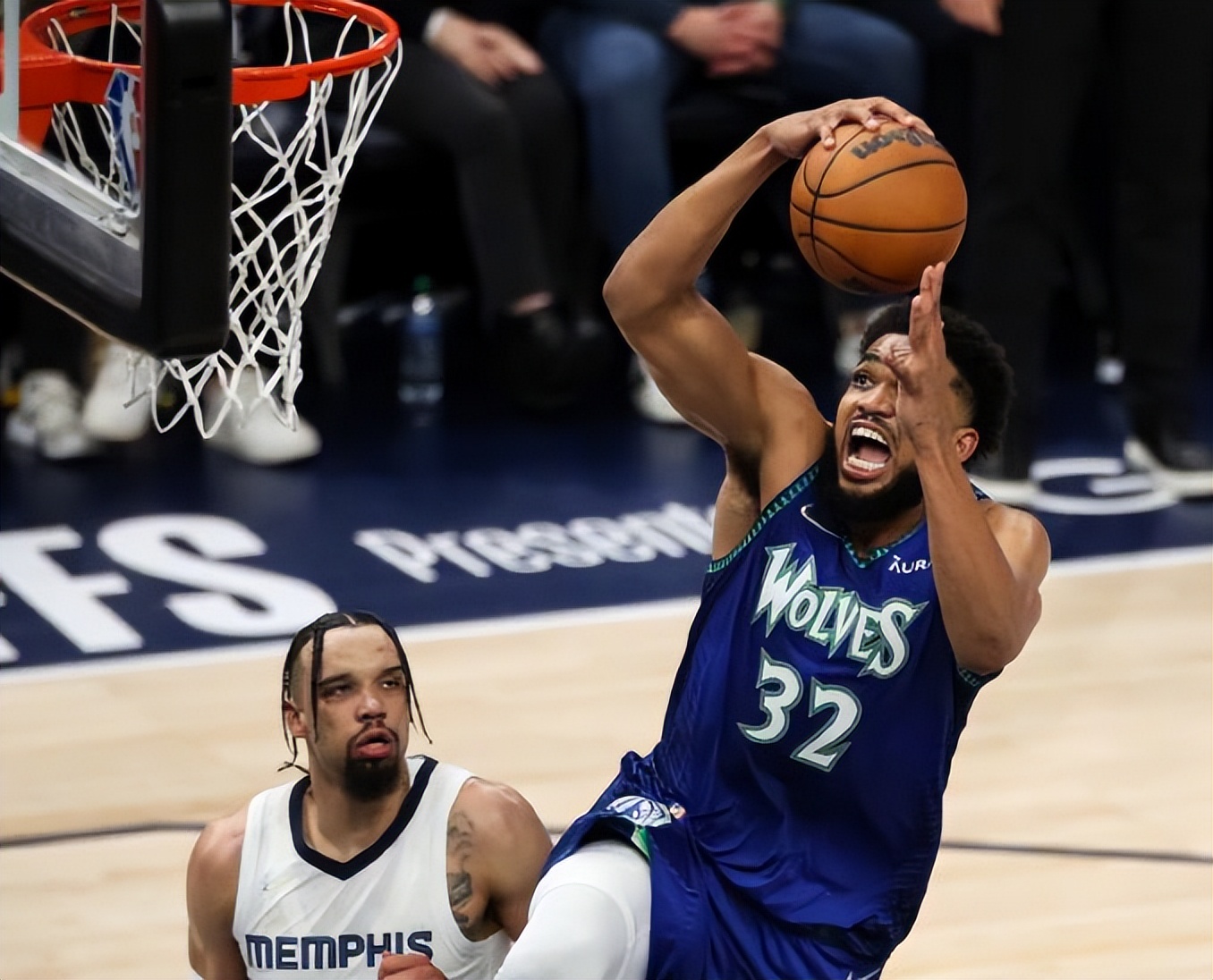 灰熊客场逆转篮网，约瓦尔表现出色