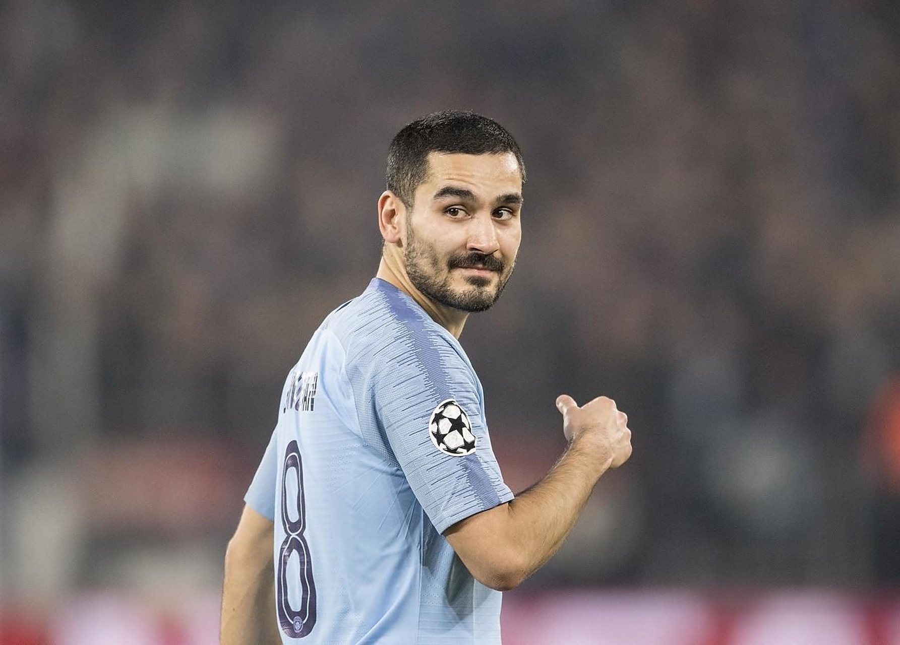 巴黎轻取尼姆，领先优势扩大至分